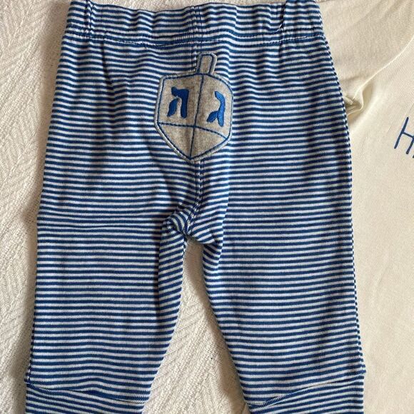CARTER’S Boys 2-Piece “My First Hanukkah” Outfit - Picture 3 of 6